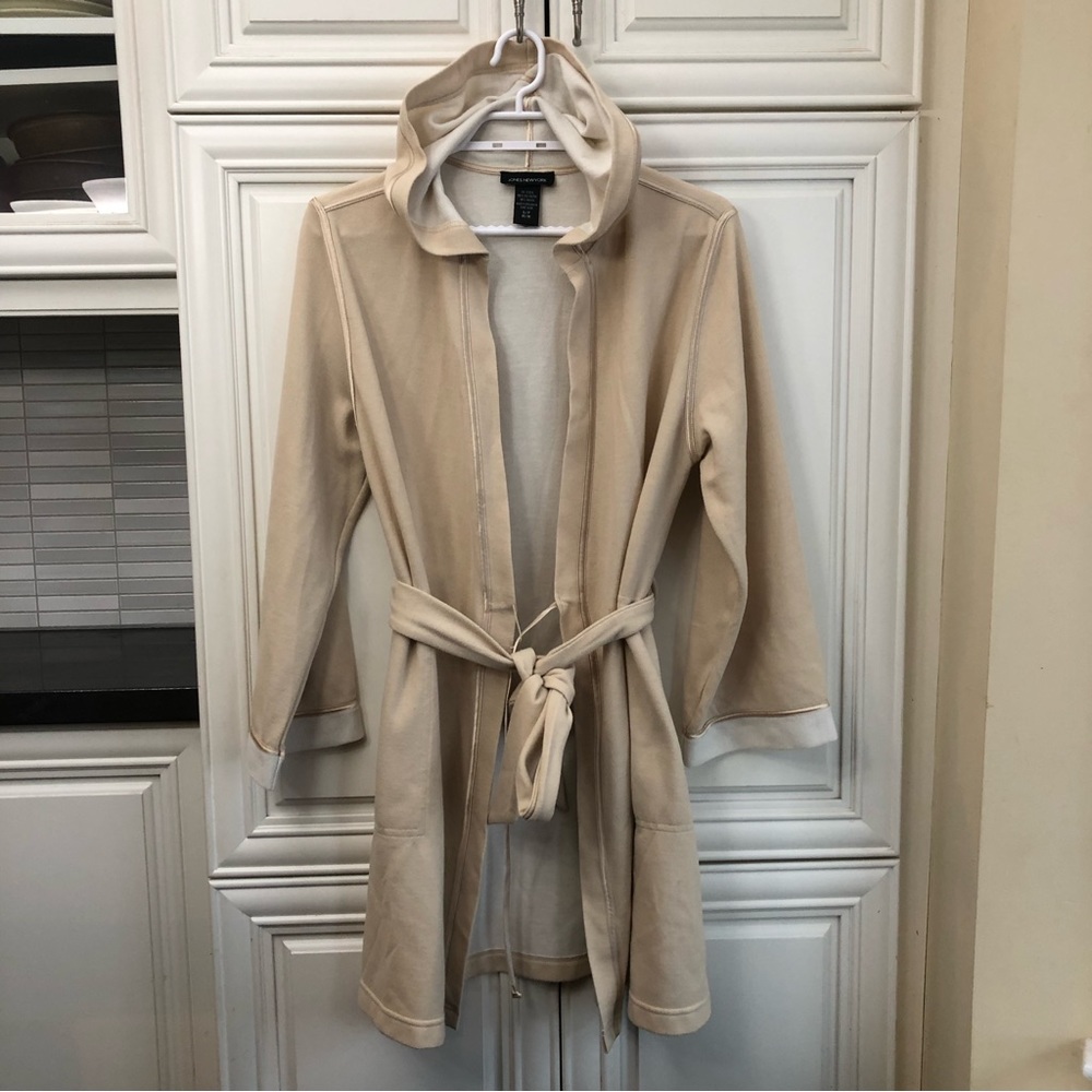 Jones New York women’s bathrobe